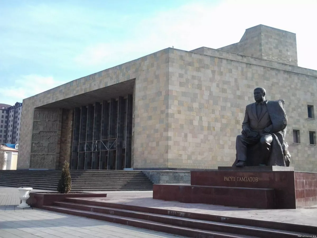 Lakskiy gosudarstvennyy muzykalno-dramaticheskiy teatr